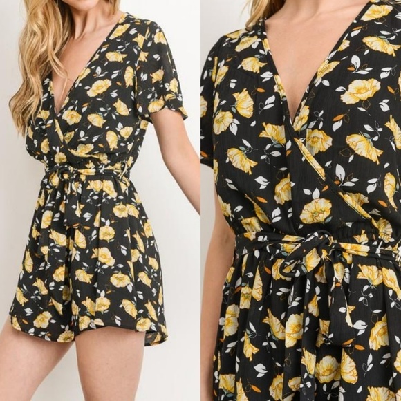 Black floral romper - Picture 4 of 4